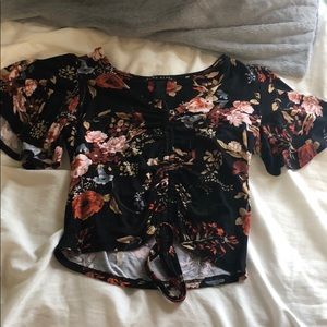 Short sleeve Floral Scrunched shirt